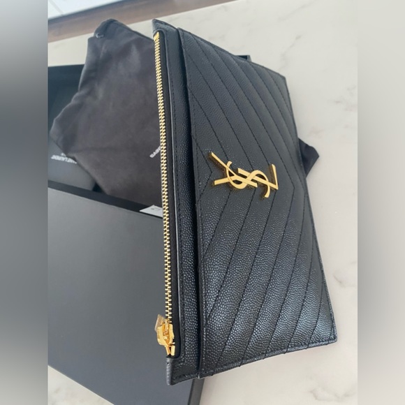 YSL Yves Saint Laurent - Picture 3 of 8